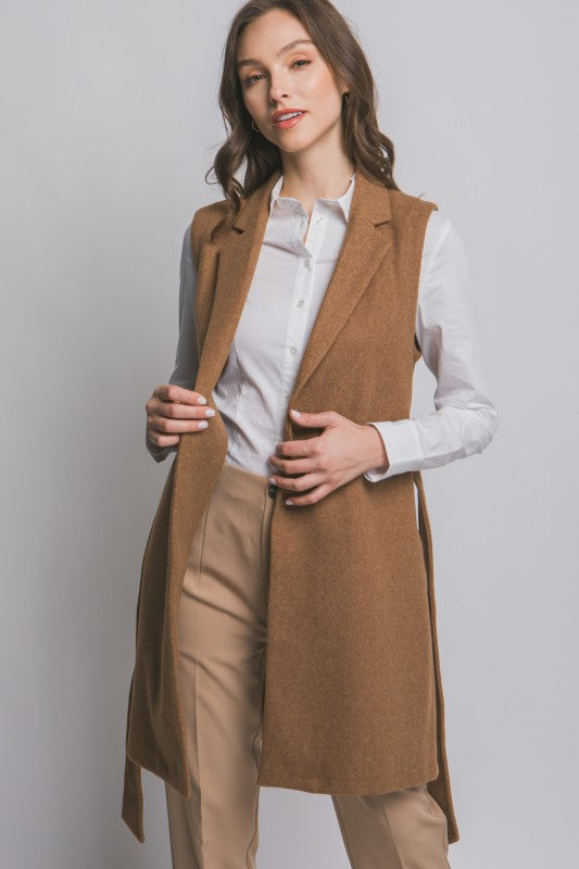 NOTCHED LAPEL SLEEVELESS COAT