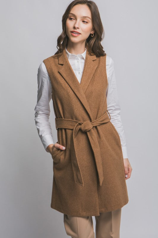 NOTCHED LAPEL SLEEVELESS COAT