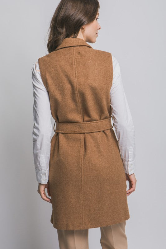 NOTCHED LAPEL SLEEVELESS COAT