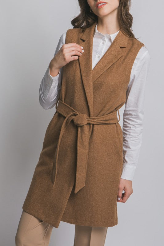 NOTCHED LAPEL SLEEVELESS COAT